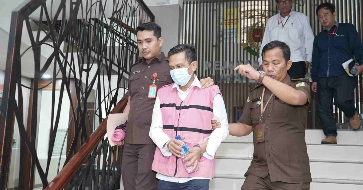 Kejati Sumut Tangkap Eks managemen konstruksi atau konsultan pengawas pekerjaan konstruksi penataan kawasan waterfront city pengaruran dan kawasan tele kawasan strategis pariwisata nasional Danau Toba TA. 2022. Terlibat korupsi (sumber Humas Kejatisu)