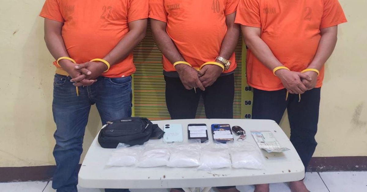 Tiga tersangka pengedar narkoba yang berhasil diamankan polisi