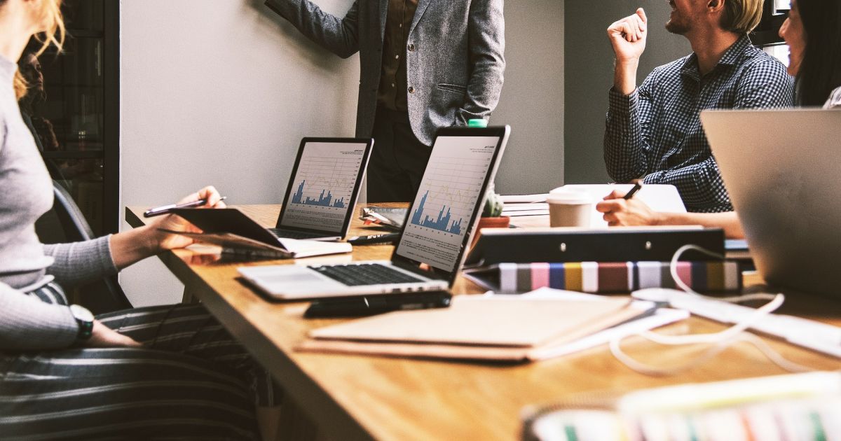 Waspada Drama Kantor! Ramalan Zodiak Cancer Kamis 26 Februari 2026: Kelola Emosi dan Jaga Kesehatan Kulit