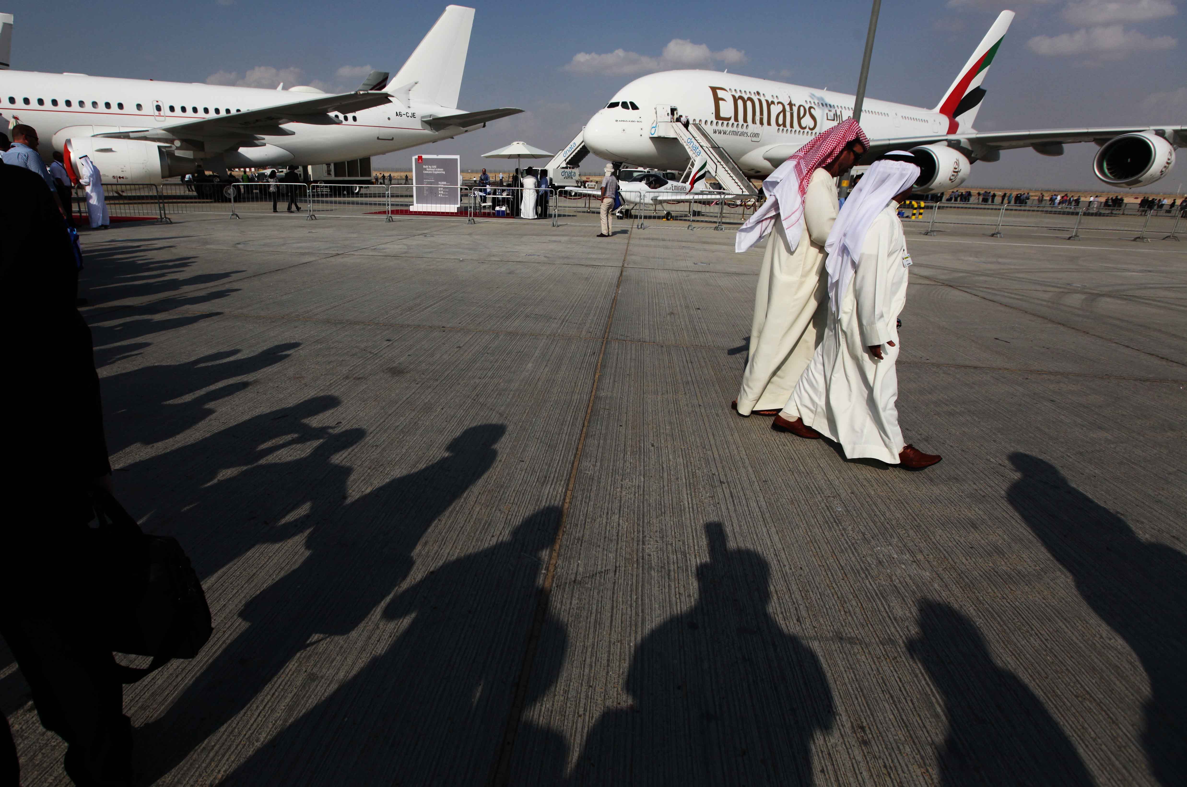 Geger Ratusan Drone Serbu UEA, Fasilitas Bandara Dubai Alami Kerusakan