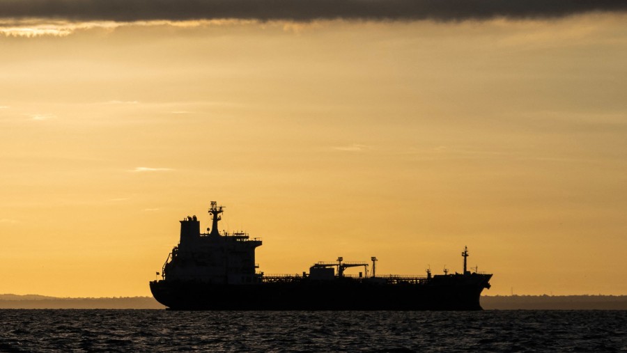 Konflik AS-Iran Memanas, Harga Minyak Dunia Meroket ke Level Mengkhawatirkan