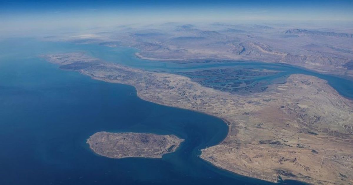 Iran Beri Syarat Usir Dubes AS-Israel untuk Akses Selat Hormuz: Strategi di Tengah Perang