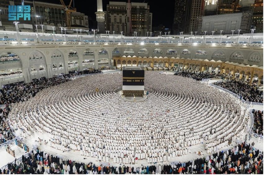 Gejolak Harga Minyak Global Tak Goyahkan Tarif Penerbangan Haji 2026: Menhaj Sebut Belum Ada Ajuan Resmi