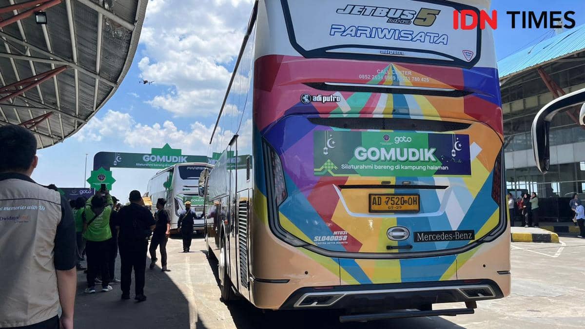 Kisah Haru Mitra Gojek Pulang Kampung Gratis Setelah Tiga Tahun Menahan Rindu Berkat Program GoTo