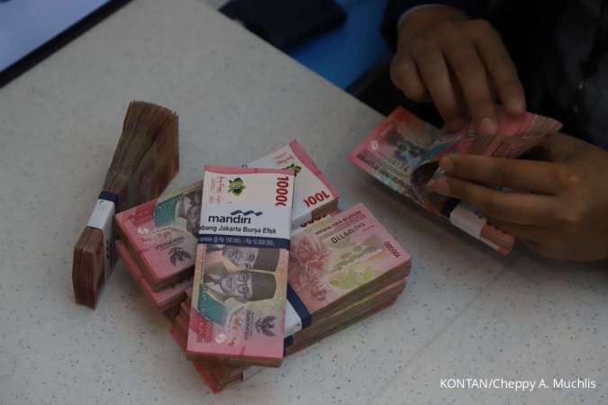 Rupiah Tertekan di Level Rp 17.002: Mengurai Benang Kusut Tekanan Fiskal Struktural dan Gejolak Global