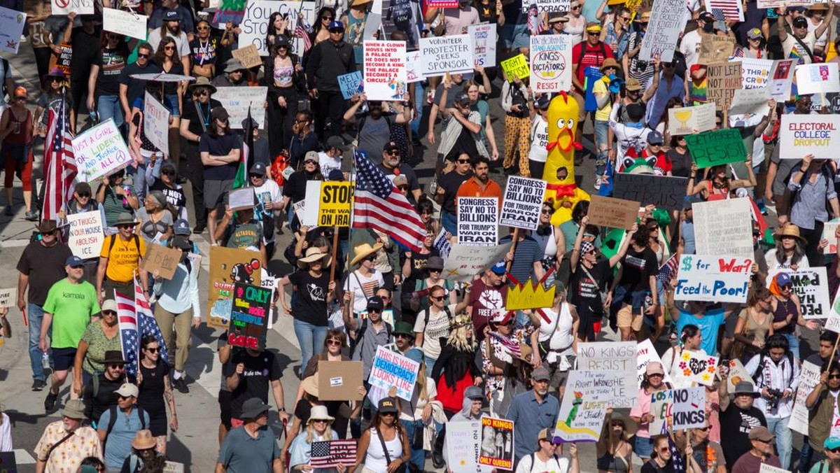 Mayoritas Warga Paman Sam Mendesak Akhiri Eskalasi di Timur Tengah: Biaya Domestik Jadi Isu Utama