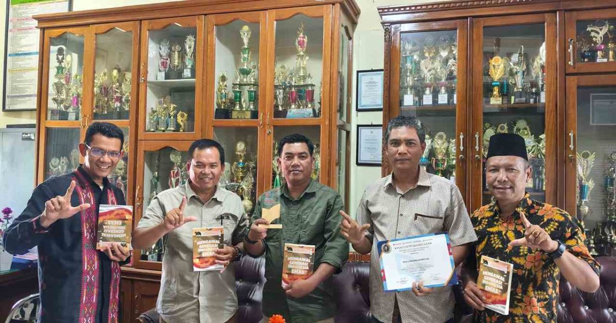 Dua Kali Berturut-Turut Kini MAN 2 Padangsidimpuan Sukses Meraih Penghargaan Sekolah Aktif Literasi Nasional 2025