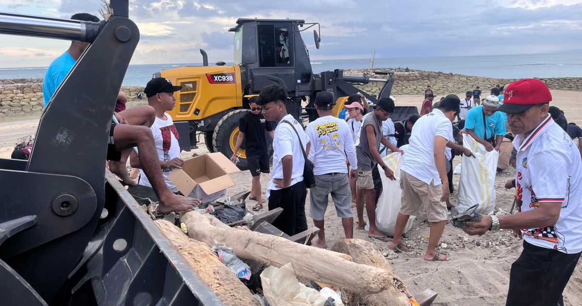 Sampah Menumpuk, Aksi Menghilang—Diaspora Alor Justru Konsisten Bersihkan Pantai Bali