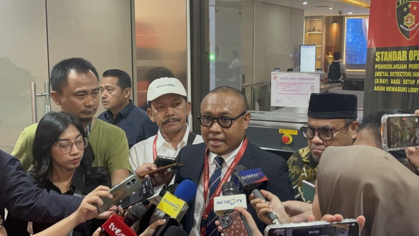 Nama Wapres JK Dicatut dalam Isu Ijazah Palsu Jokowi? Pengacara Rismon Sianipar Membantah Begini!