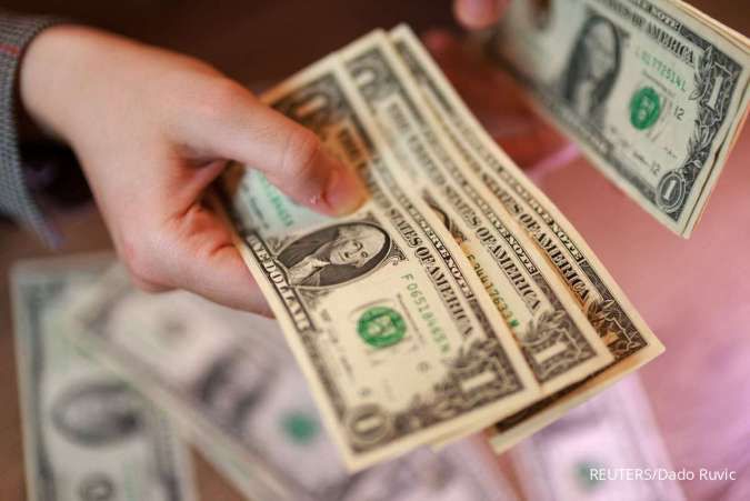 Ketegangan Global Mendorong Dolar AS Bertahan di Puncak, Investor Cari Perlindungan Aset