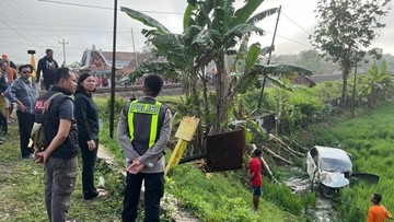 Mesin Mati di Perlintasan, Kronologi Tragis Adu Banteng KA Argo Bromo Anggrek dan Mobil Penumpang di Grobogan