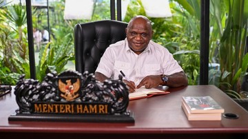 Natalius Pigai Tegaskan Pemerintah Tak Akan Intervensi Penetapan Status Aktivis HAM