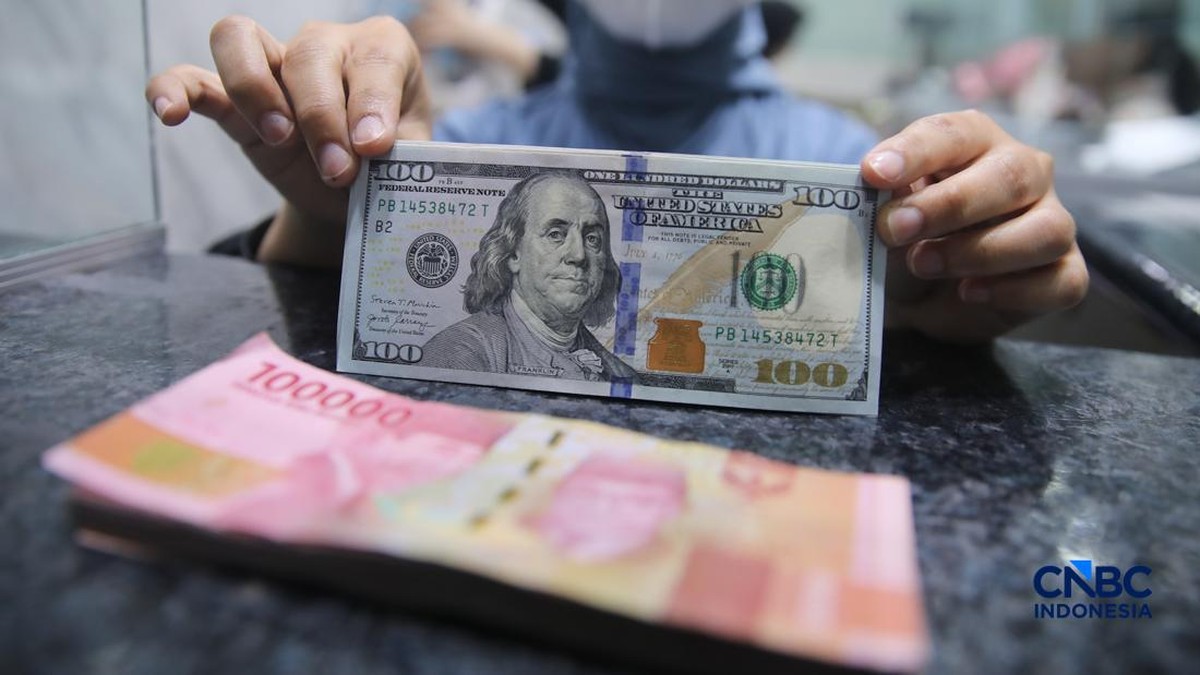 Sentimen Pasar Tercermin: Bagaimana Fluktuasi Rupiah Mempengaruhi Pergerakan Indeks Saham Domestik