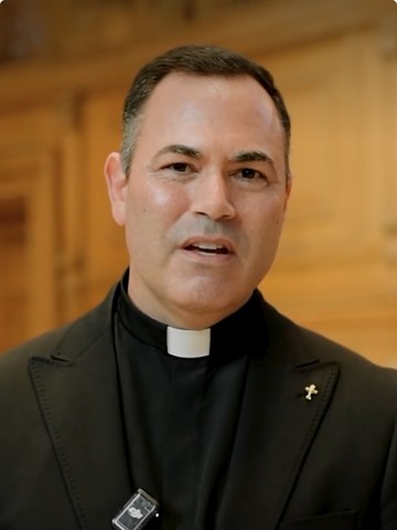 Kisah Scott-Vincent Borba: Meninggalkan Takhta Miliarder Demi Menjadi Pastor