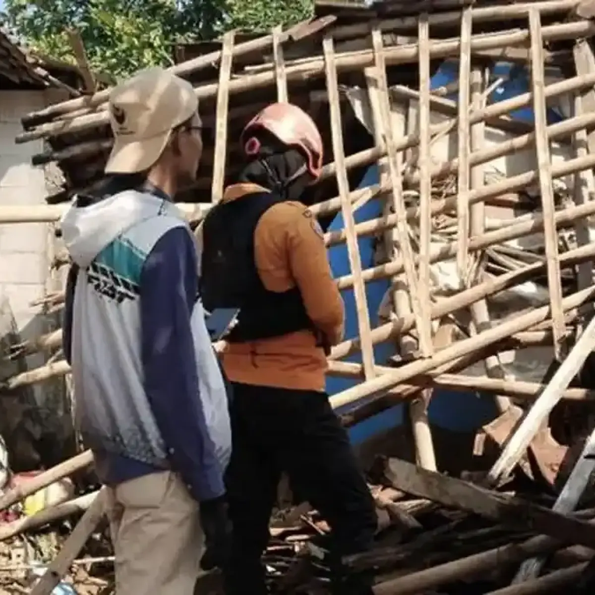 Hujan dan Angin Kencang Sapu Bogor: Dampak Kerusakan Rumah hingga Tembok Pembatas Ambruk