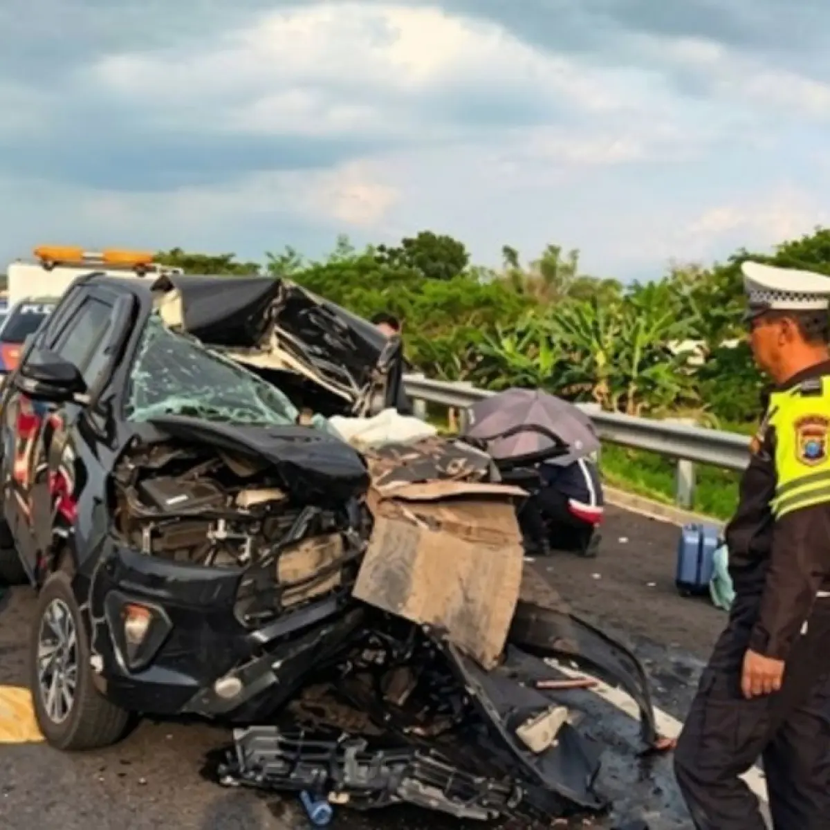 Kecelakaan Maut di Tol Paspro: Detail Tabrakan Innova dan Dump Truck KM 834