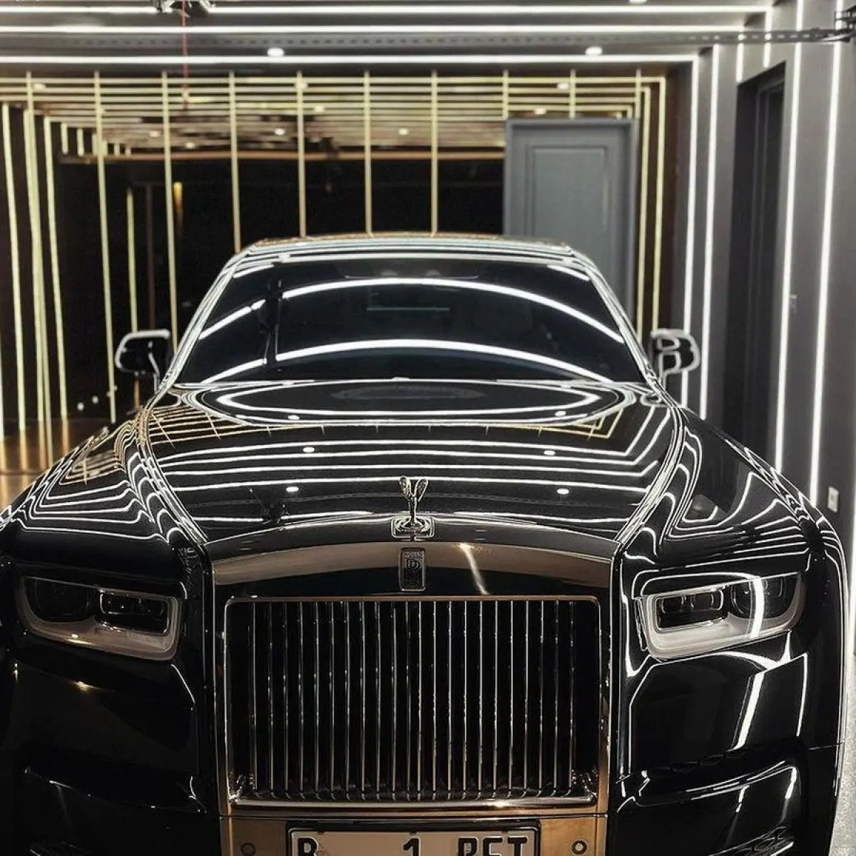 Transparansi Kekayaan Raffi Ahmad: Pajak Tahunan Rolls-Royce Phantom 2022 Mencapai Ratusan Juta Rupiah