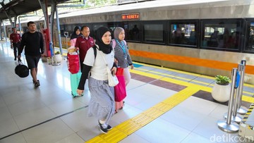 Arus Balik Idul Adha Melesat: Lebih dari 41 Ribu Penumpang Tiba di Jakarta dengan Kereta Api