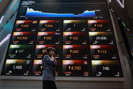 Harga Saham Blue Chip BBCA dan BBRI Tertekan: Analisis Koreksi Lima Tahun di Tengah Tekanan Pasar IHSG