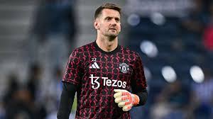 Manchester United Perpanjang Kontrak Tom Heaton: Mempertahankan Pilar Pengalaman di Old Trafford