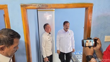 Inovasi Kemanusiaan: Menteri Imipas Awasi Bedah Rumah di Sukabumi dengan Material Hasil Karya Warga Binaan