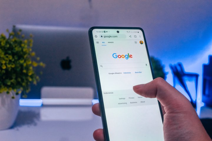 Kolaborasi Komdigi dan BNN Diperkuat untuk Memutus Jaringan Edar Obat Ilegal di Dunia Maya
