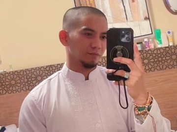Kisah Inspiratif Rizki DA Tunaikan Haji Wasiat Almarhum Ayah di Tanah Suci