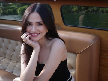 Eksklusif: Intip Momen Mesra Pasca-Nikah Syifa Hadju dan El Rumi di Tepian Danau Como Italia