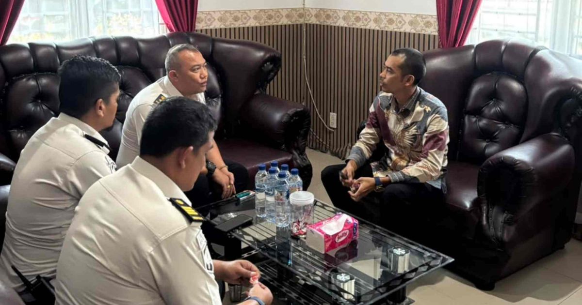 Plt Kepala Lembaga Pemasyarakatan (Lapas) Narkotika Kelas IIA Langkat, Yan Patmos, melaksanakan kunjungan silaturahmi dan koordinasi ke Kantor Kecamatan Hinai