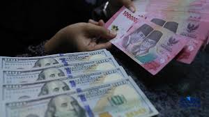 Tekanan Dolar AS Terus Menguat, Rupiah Jeblok ke Rp17.900 di Tengah Respons Bank Indonesia
