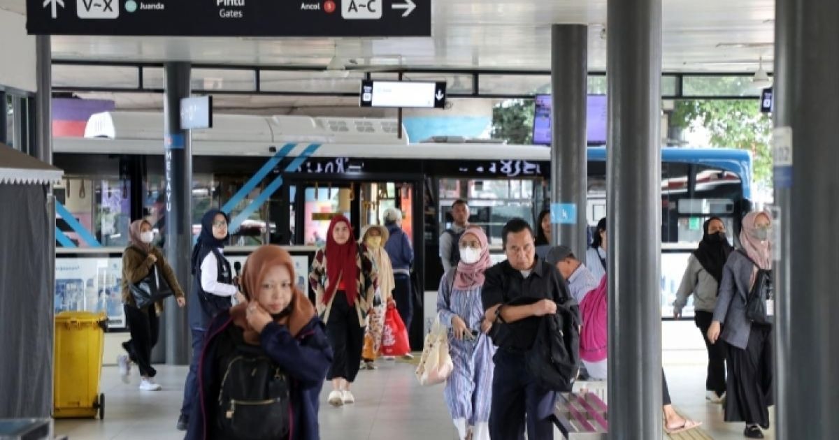 Merayakan HUT Jakarta ke-499, Pemprov DKI Tawarkan Tarif Khusus Transportasi Publik Malam Puncak