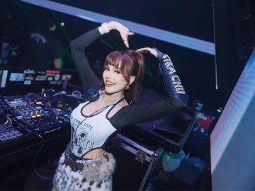 Kolaborasi Genre Berbeda: DJ Vika Chu Ungkap Rasa Kagum pada Penampilan Marion Jola di Jakarta