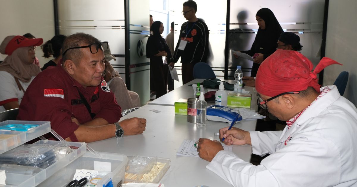 Didimax menggandeng PMI dan Puskesmas Garuda selenggarakan donor darah dan cek kesehatan gratis, berhasil kumpulkan 115 kantong darah untuk masyarakat Bandung. [Foto: ist]
