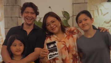 Audy Item dan Iko Uwais Sambut Kehamilan Ketiga di Usia 43 Tahun dengan Rasa Syukur