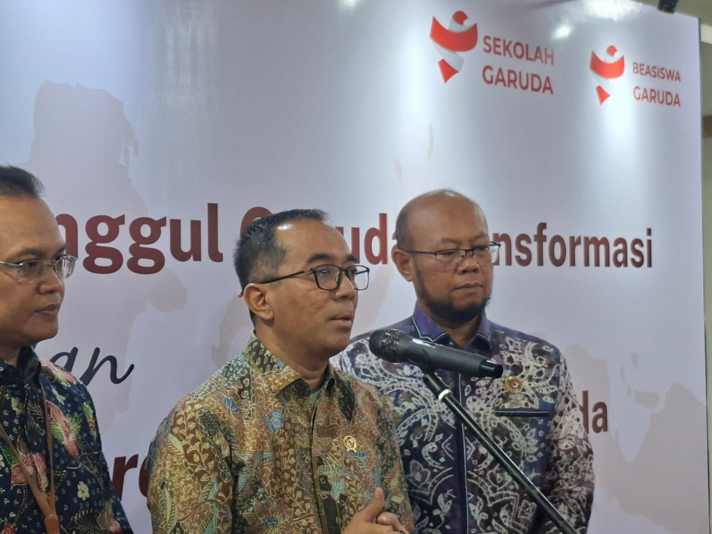 Mengungkapkan Beban Kerja Menteri: Mendikbudristek Akui Lebih Nyaman Kembali ke Dunia Riset