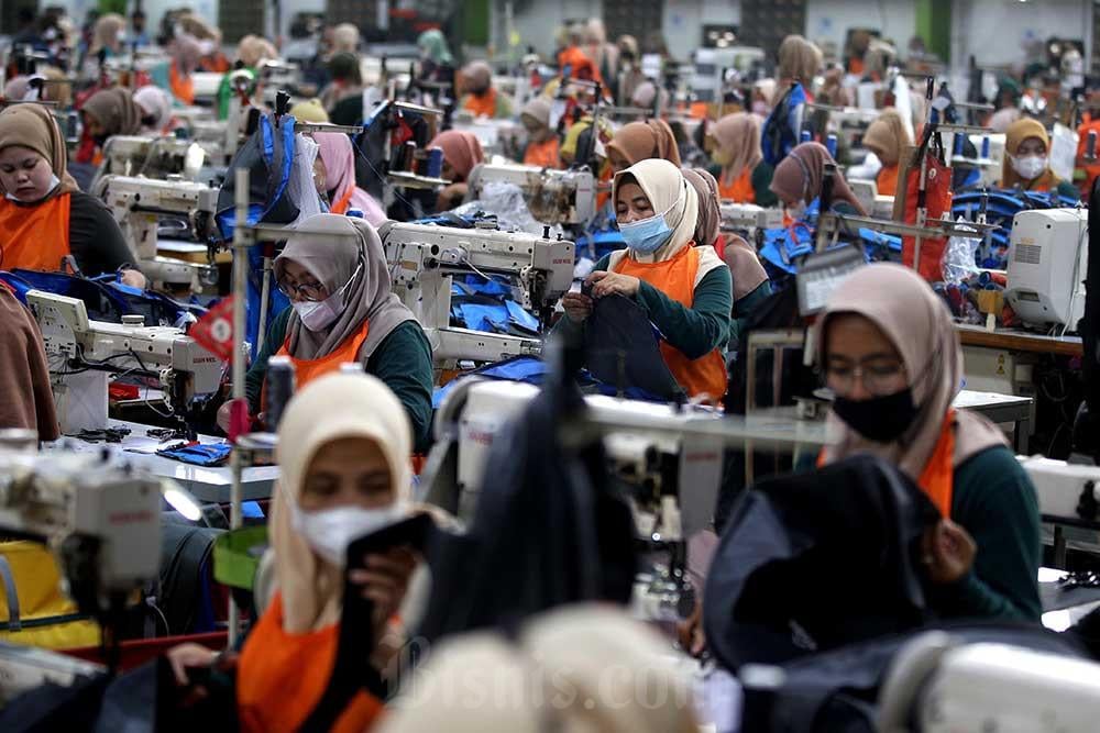 Ekonom Peringatkan Sektor Manufaktur Stagnan hingga 2026, Desak Pemerintah Segera Gelar Reformasi Struktural