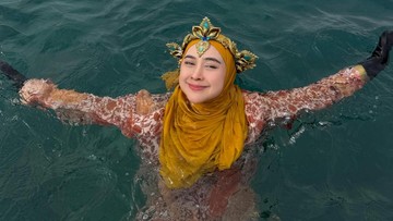 Kolam Renang Pribadi Ria Ricis: Impian Lima Meter untuk Pecinta Selam di Rumah Mewah