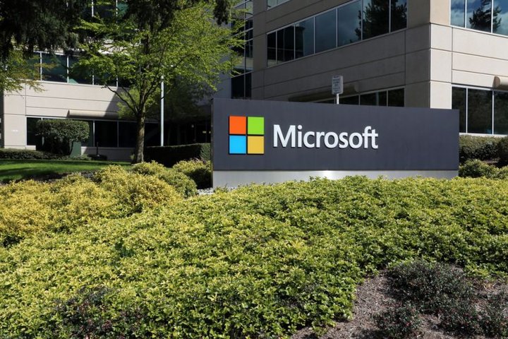Ambisi AI Microsoft Picu Kekhawatiran Lingkungan: Emisi Karbon Melonjak, Ancaman Krisis Air Menanti?