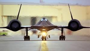 SR-71 Blackbird: Sang Pembisik Kecepatan di Langit Era Perang Dingin