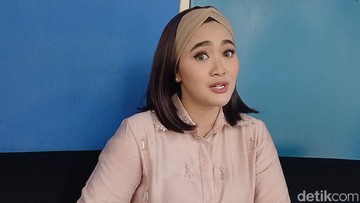 Vega Darwanti Bagikan Kisah Perjuangan Ibunda Melawan Hipertensi dan Diabetes Hingga Akhir Hayat