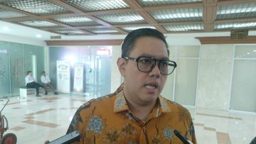 DPR Imbau Pemerintah Indonesia Respons Cermat Kebijakan Tarif Baru AS di Selat Hormuz