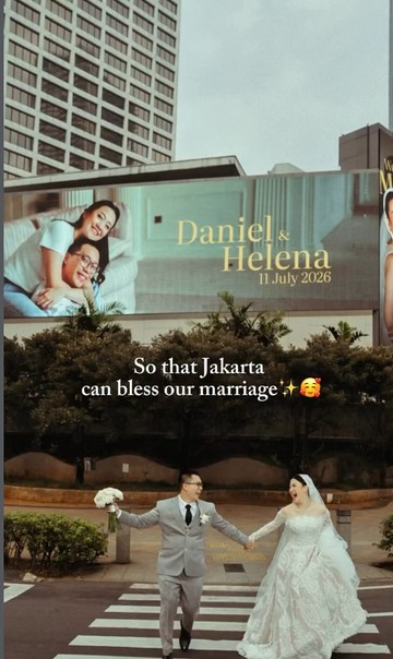 Billboard Bundaran HI Jadi Saksi Pernikahan Daniel & Helena, Kejutan Romantis Viral di Jakarta