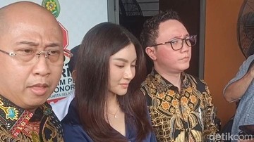 Pengacara Sarwendah Soroti Dampak Negatif Hoax di Tengah Proses Hukum Hak Asuh Anak