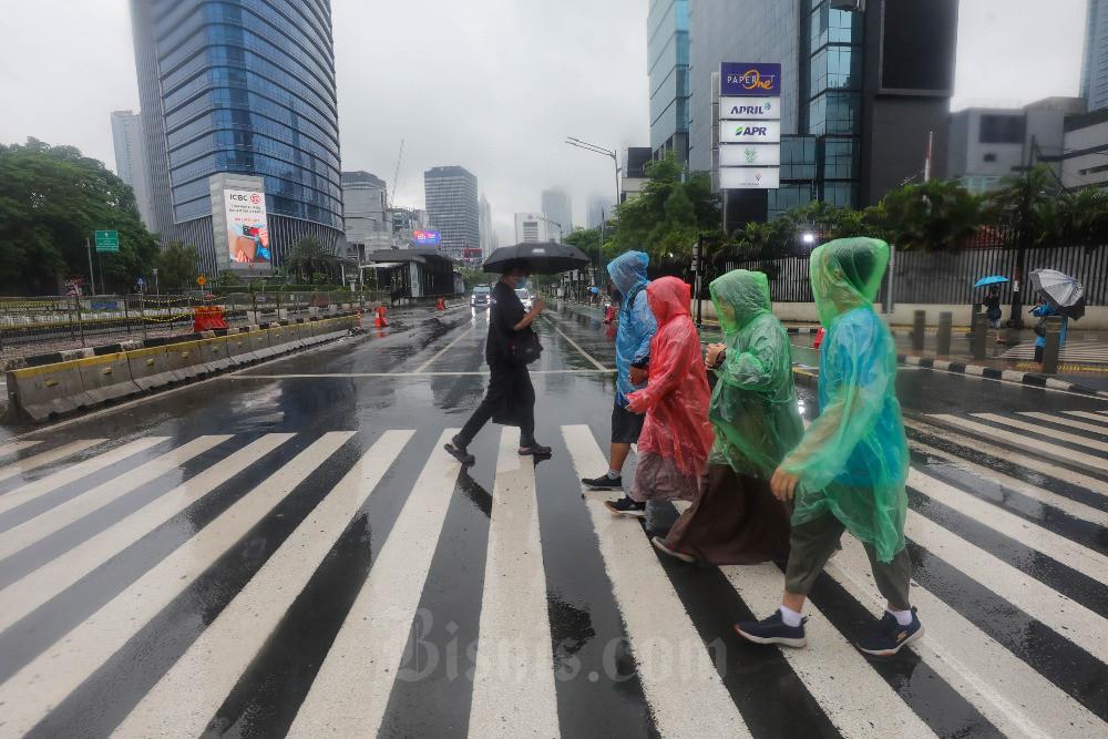 Jakarta Diperkirakan Diguyur Hujan Ringan Malam Hari, BMKG Ingatkan Warga