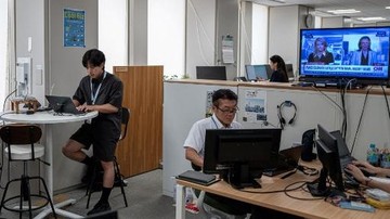Tokyo Beradaptasi: Celana Pendek Gantikan Jas Formal di Tengah Gelombang Panas