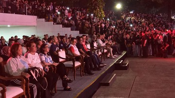 Rano Karno Rayakan Puncak Piala Dunia Bersama Ribuan Warga di Lapangan Banteng