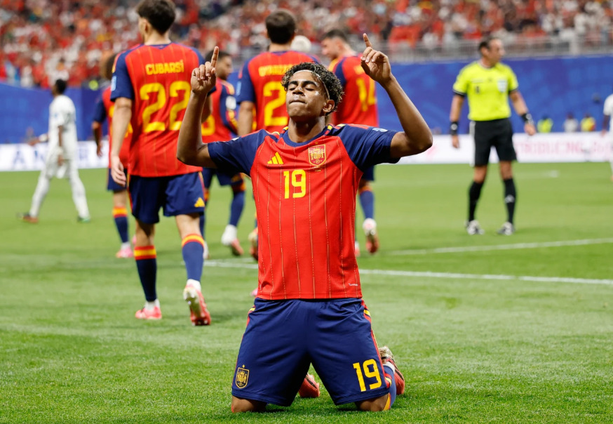 Kilau Muda Lamine Yamal: Fenomena Barcelona yang Siap Mengguncang Piala Dunia 2026