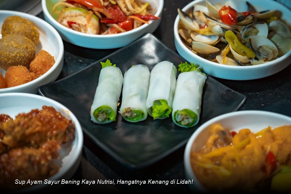Sup Ayam Sayur Bening Kaya Nutrisi, Hangatnya Kenang di Lidah!